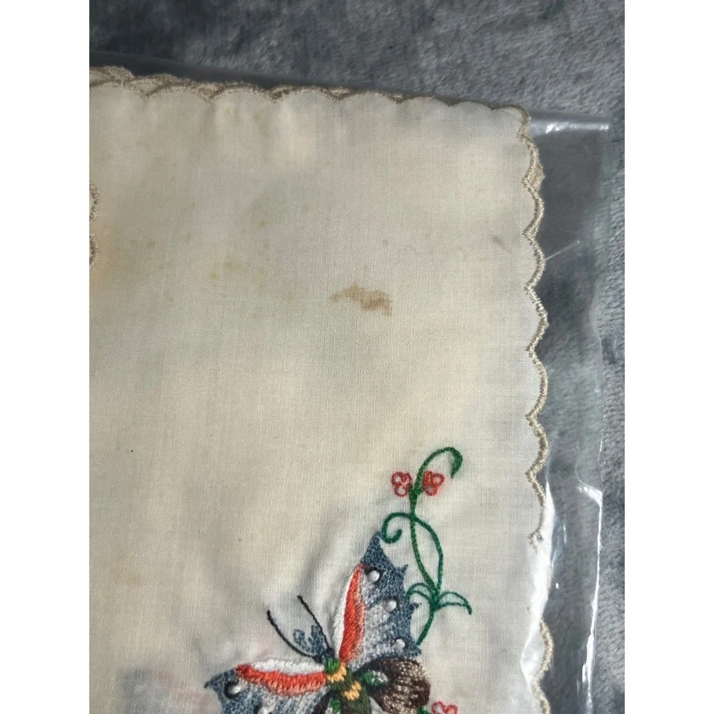 Vintage Hand Embroidered Butterfly‎ Linen Set Scalloped Edge Floral Cream 12pc
